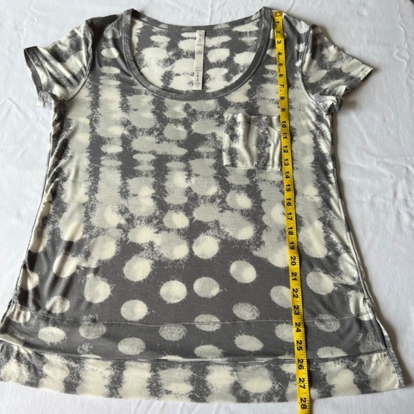 Lululemon Perfect Layer Tee in seaside dot burnout - Picture 10 of 10